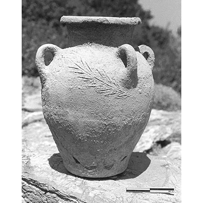Black and white photo of Plate 32B. Chalinomouri, IB.414 (P 475) as found.